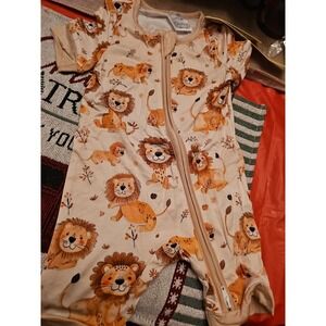 Bamboo Zippy  Double Zipper Shorty 6 To 9 Months  Tsn Lion